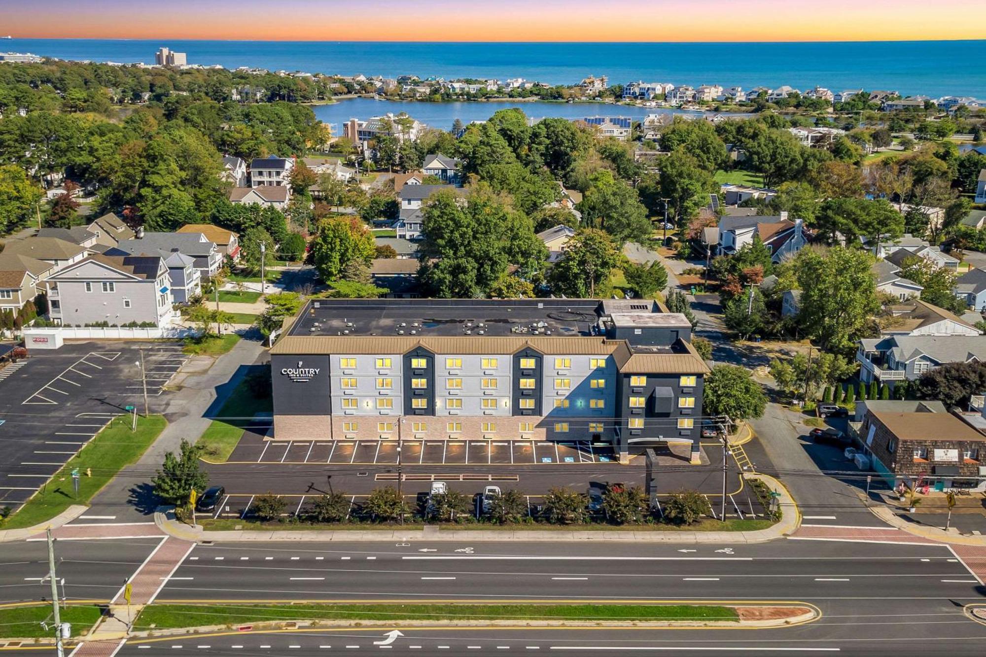 Country Inn & Suites By Radisson Rehoboth Beach - Dewey Exterior photo