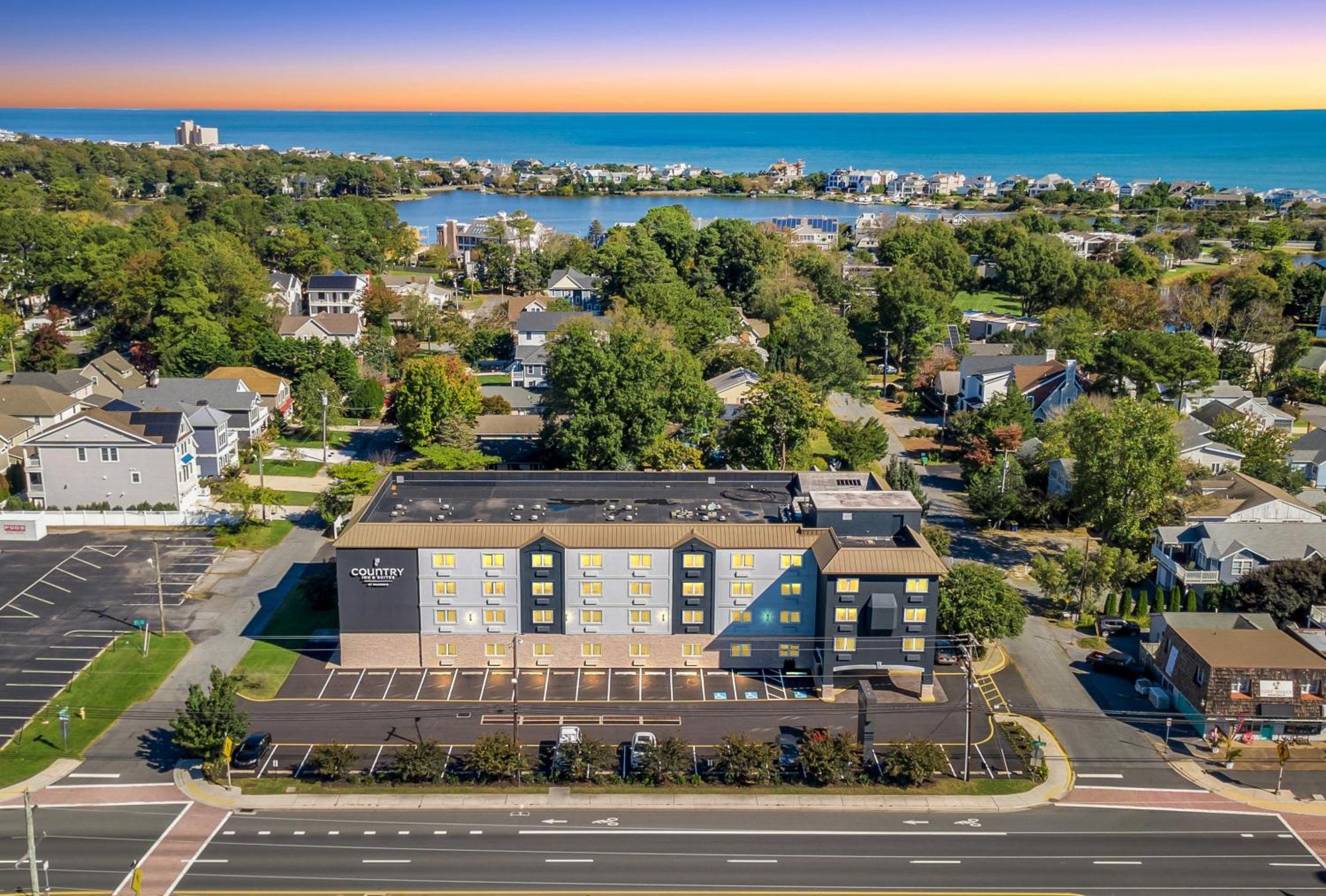 Country Inn & Suites By Radisson Rehoboth Beach - Dewey Exterior photo